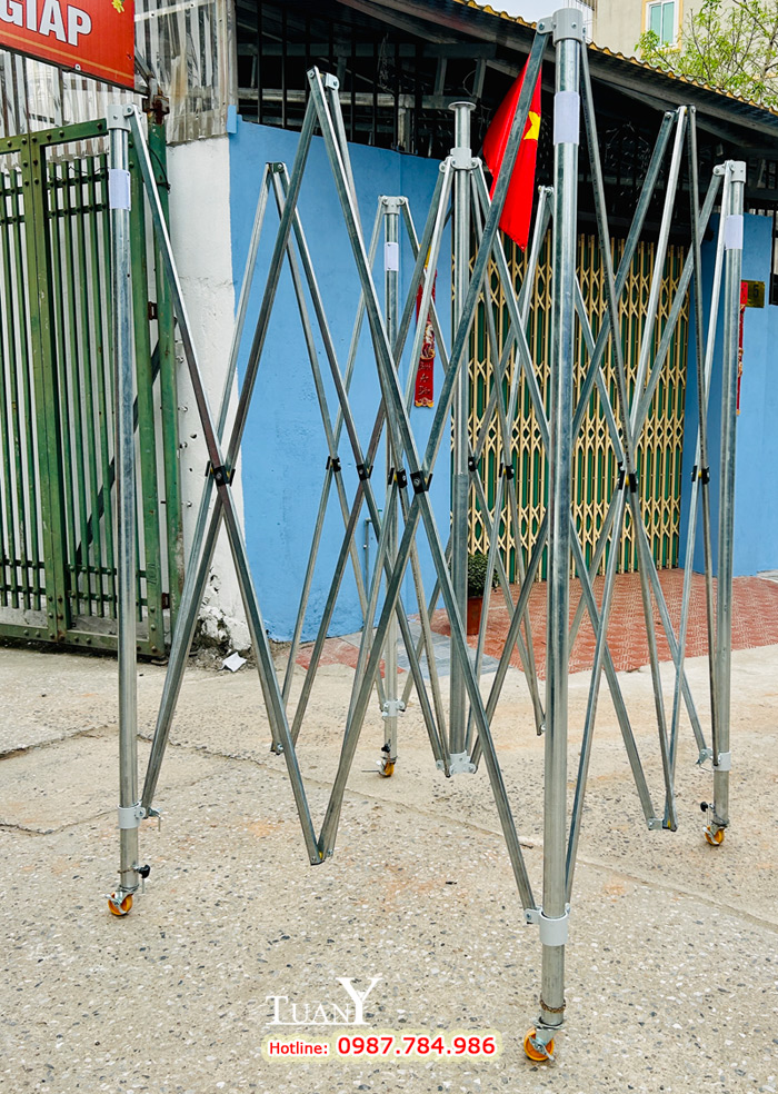 Nhà bạt 4mx4m MK4 khung thép mạ kẽm dày rất chắc chắn, có bánh xe