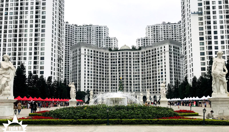 Gian hàng Hội chợ đón Giáng Sinh dùng Nhà bạt di động 3mx3m tại Royal City - 72 Nguyễn Trãi
