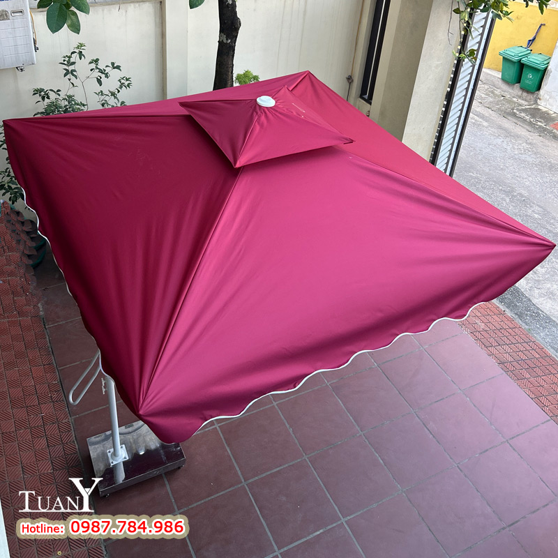 Mái ô lệch tâm màu đỏ đô