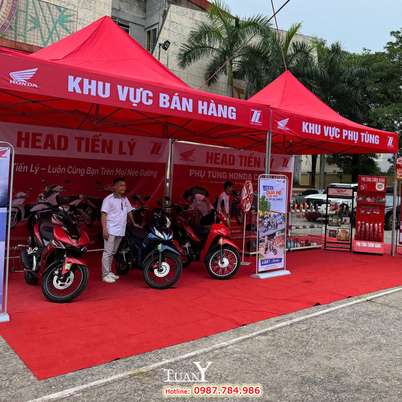 Khu vực bán hàng giới thiệu xe mới